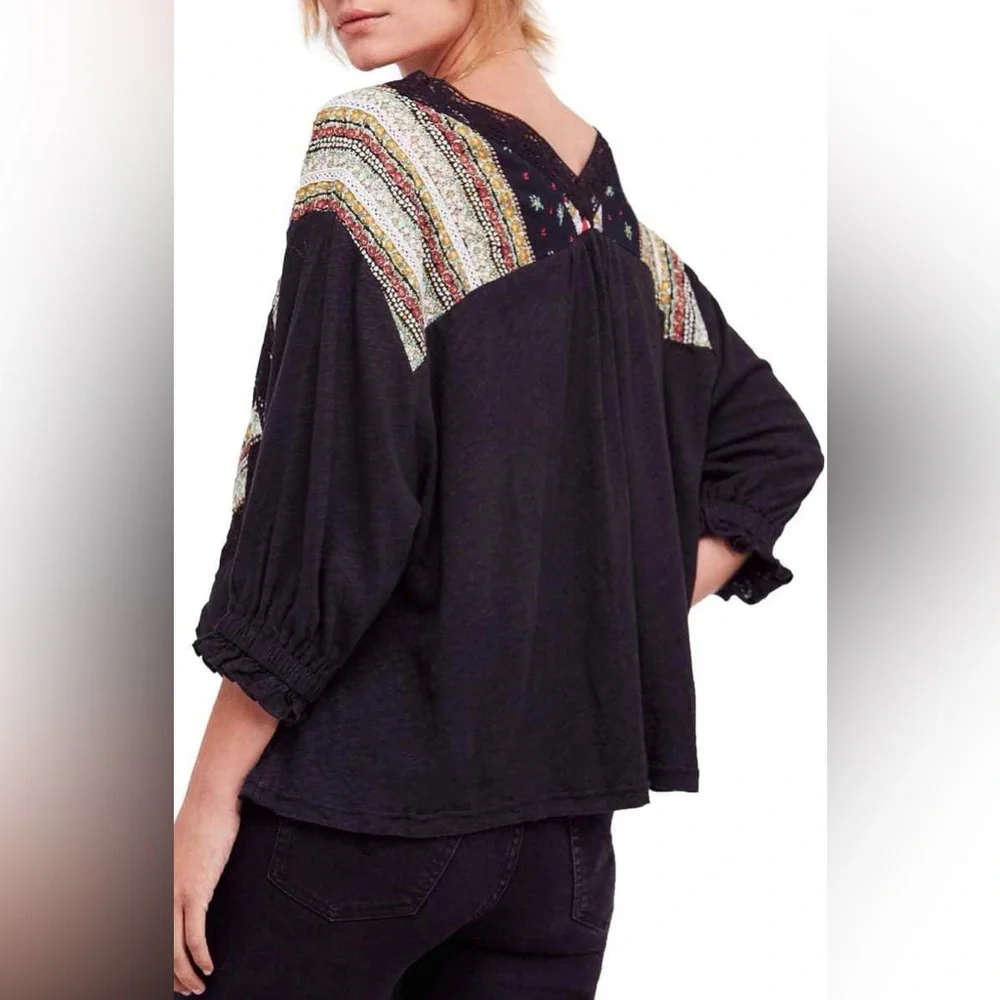 Free People Prairie Days Black Floral Linen Blend Lace Trim Shirt‎ Size Medium